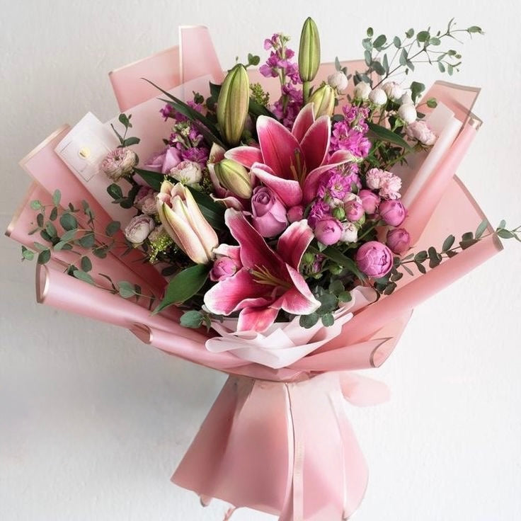 Bouquet di fiori rosa per la Festa della Mamma