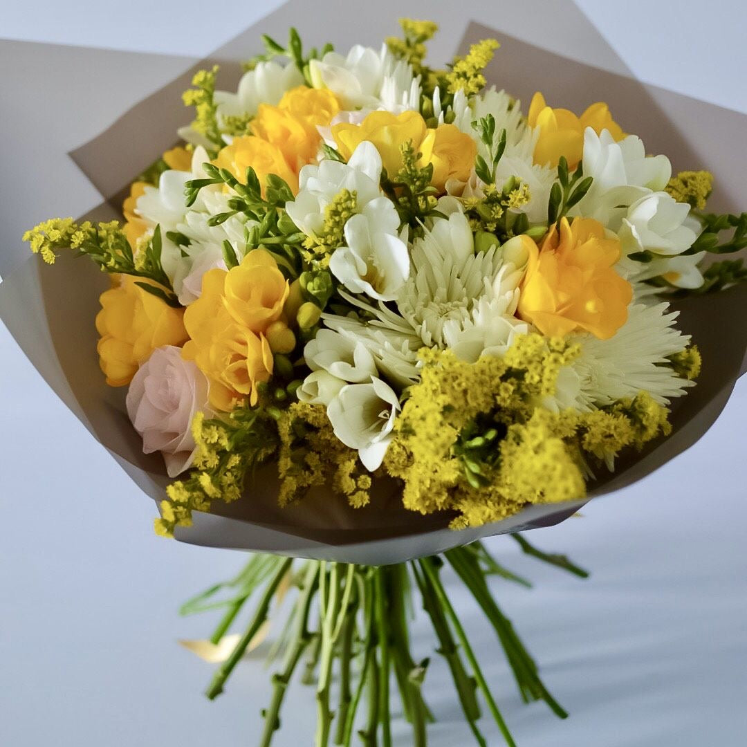 Bouquet di fiori misti primaverili