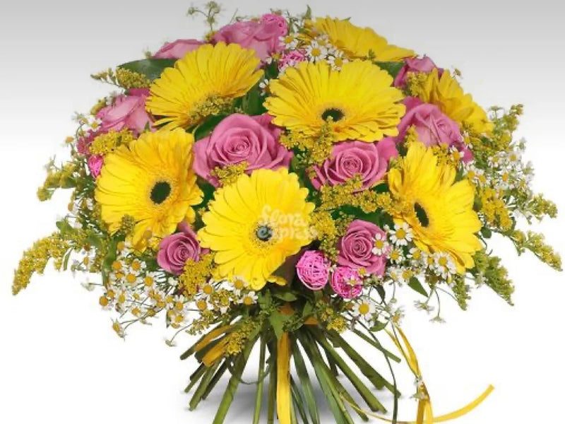 Bouquet con gerbere grandi, solidago,rose,roselline,margheritine