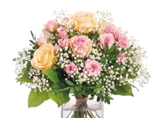 Bouquet di primavera con gipsophila