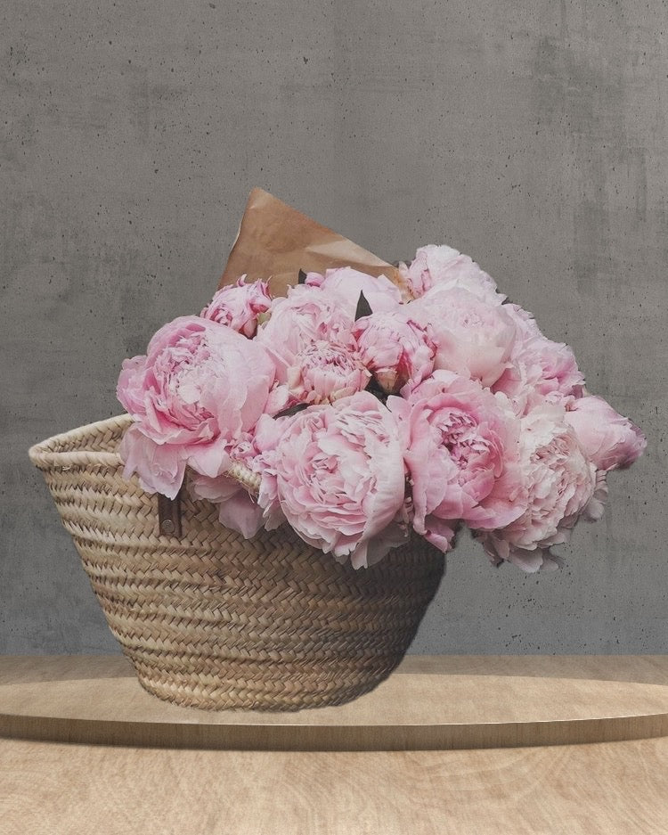Bouquet di peonie per la Festa della Mamma con borsetta in juta