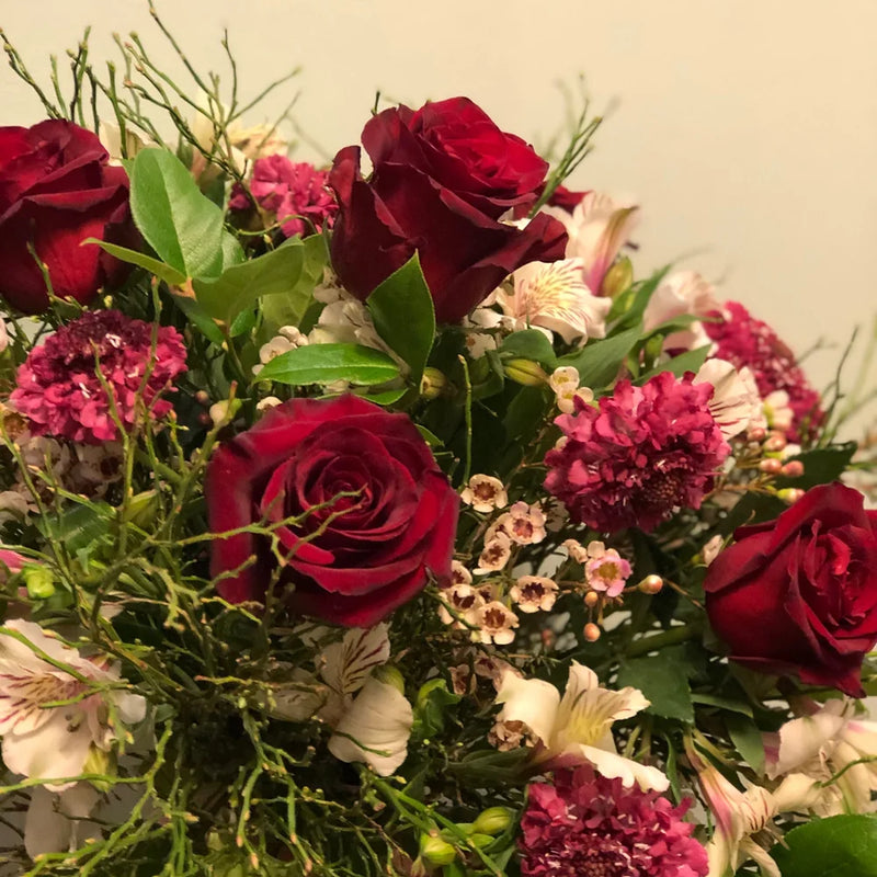 Bouquet mix per San Valentino con rose rosse